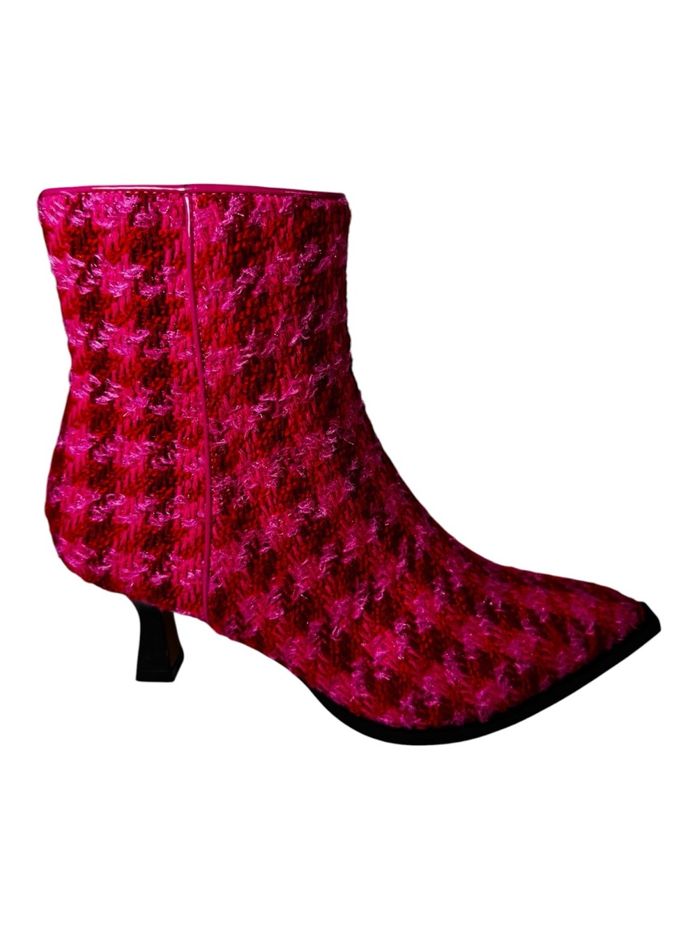 NWT Betsey Johnson Louisa Boucle Houndstooth Pointed Toe Ankle Boots Pink Size 7